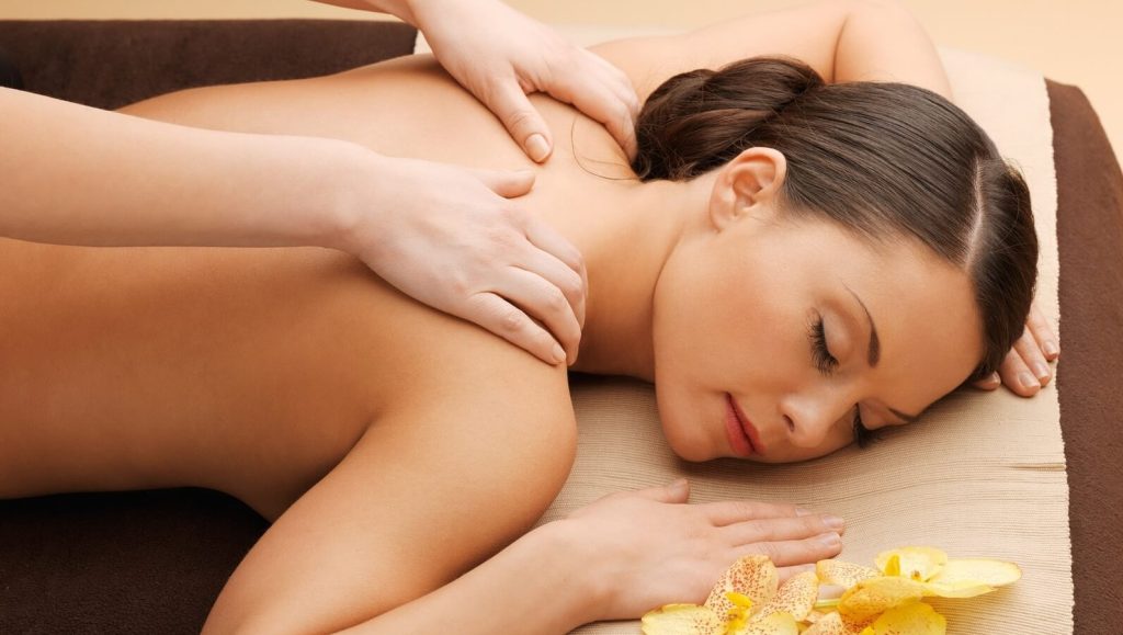 Ν.Χαρδαλιάς: «Απαγορεύεται η γιόγκα και το μασάζ»