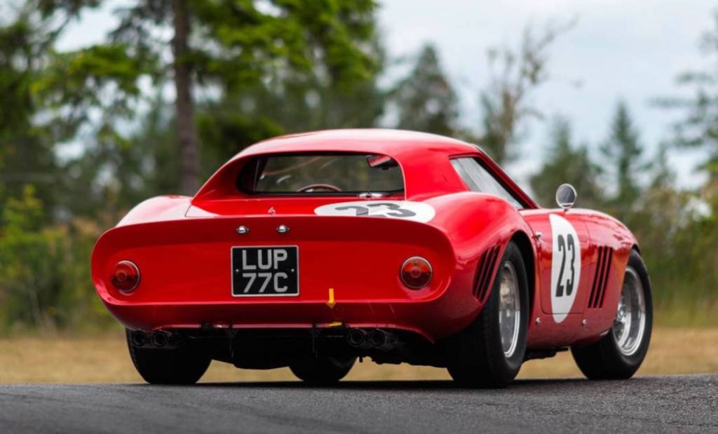 Αυτή είναι η Ferrari που κατέκτησε τον τίτλο του πιο ακριβού αυτοκινήτου που πωλήθηκε ποτέ σε δημοπρασία (βίντεο-φωτο)