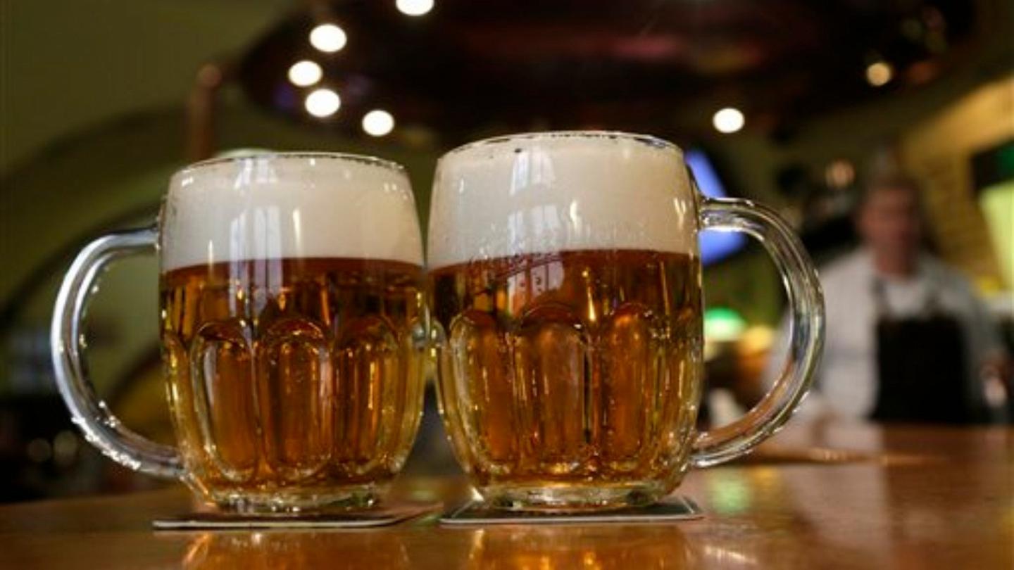 Η μπύρα δεν είναι μόνο δροσιστική: 3 χρήσεις της που δεν φανταζόσουν ποτέ!