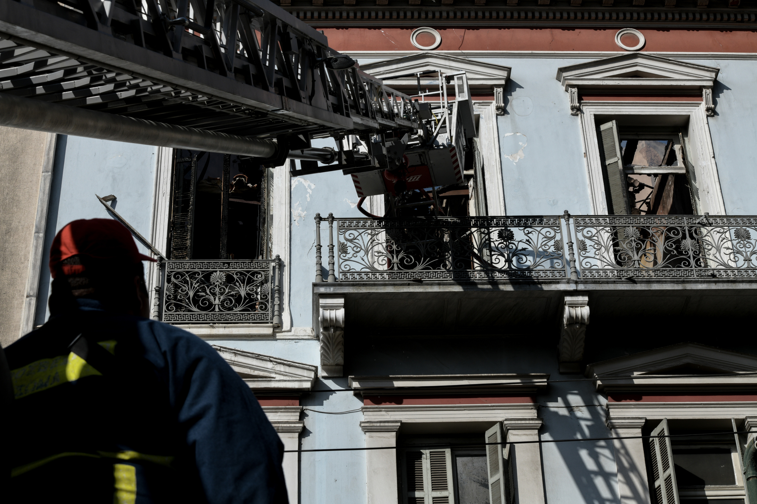 Αποκαρδιωτικές εικόνες: Πως είναι οι οικία Α.Σούτσου μετά την φωτιά της Πρωτομαγιάς; (φώτο)