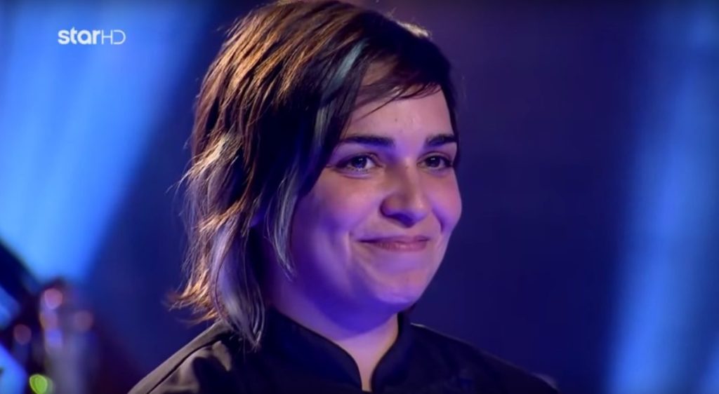 MasterChef: Η κομμώτρια «έκαψε» την βίγκαν Ντέμυ – «Τρώει σαλάμια και τυριά στις 3 τη νύχτα» (βίντεο)