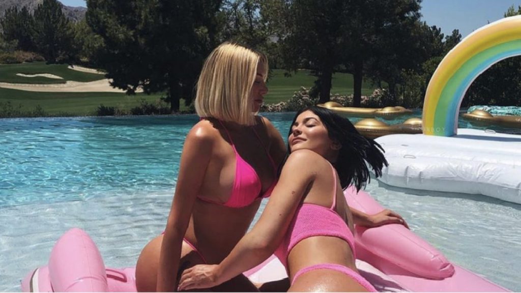 Α.Καρανικολάου: Η κολλητή της Κ.Τζένερ μας ξεναγεί στο… παλάτι της! (φώτο – βίντεο)