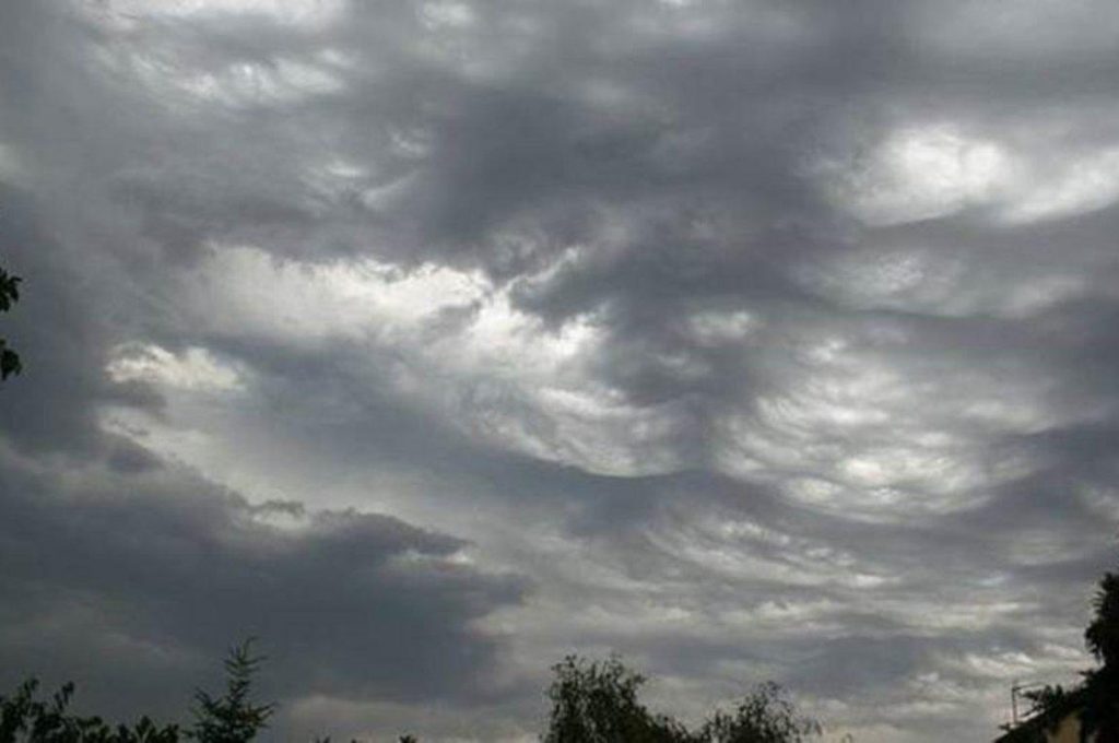 Άστατος ο καιρός σήμερα – Τοπικές βροχές και μικρή άνοδος της θερμοκρασίας