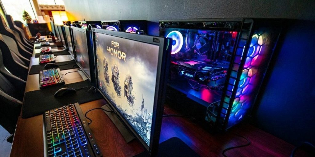 Τι θα γίνει με τα Internet cafe: Πότε θα ανοίξουν