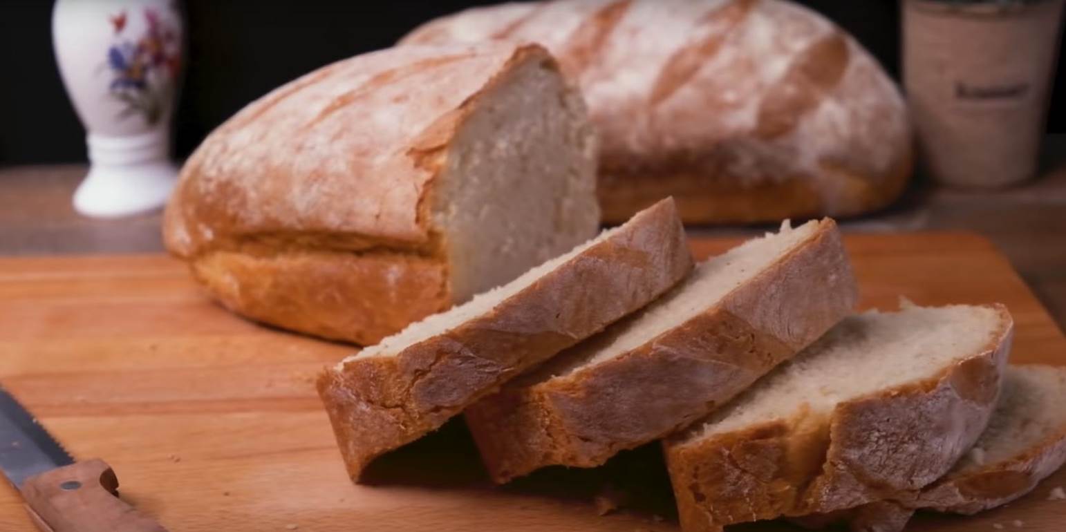 Το κόλπο για να διατηρηθεί για έως και 10 μέρες φρέσκο το ψωμί (βίντεο)