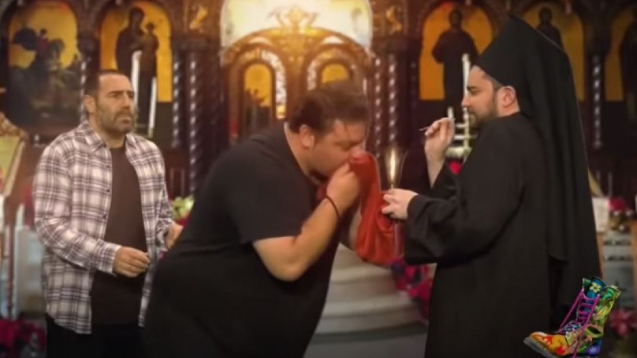 Οργή εναντίον των Ράδιο Αρβύλα για σκετσάκι που κορόιδευε τη Θεία Κοινωνία: «Εμετός – Βλάσφημοι»