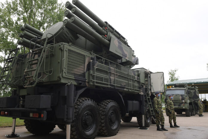 Η σερβική ηγεσία επιθεώρησε τα νέα α/α  συστήματα Pantsir-S1E