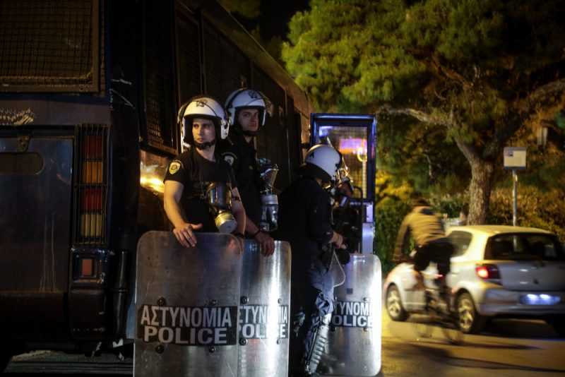 Χωρίς ΜΑΤ η πλατεία της Αγ.Παρασκευής: Διακριτική παρουσία της ΕΛ.ΑΣ για συστάσεις (βίντεο)