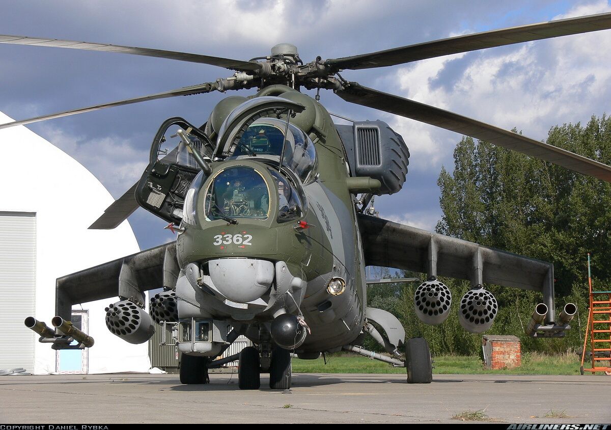 Κριμαία: Αναγκαστική προσγείωση επιθετικού ελικοπτέρου Mi-35 – Τρεις τραυματίες