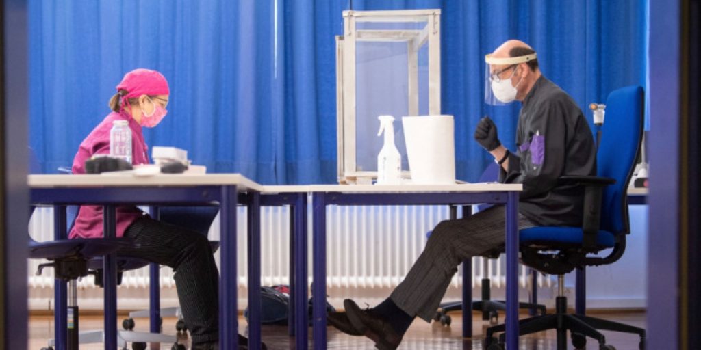 Πλαστικό και στα σχολεία; – Στην «απομόνωση» οι μαθητές στην Ολλανδία