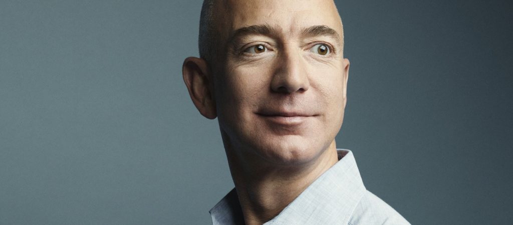 Τα πολλά λεφτά… βλάπτουν σοβαρά: Γιατί o Τζεφ Μπέζος αποτελεί απειλή για την οικονομία;