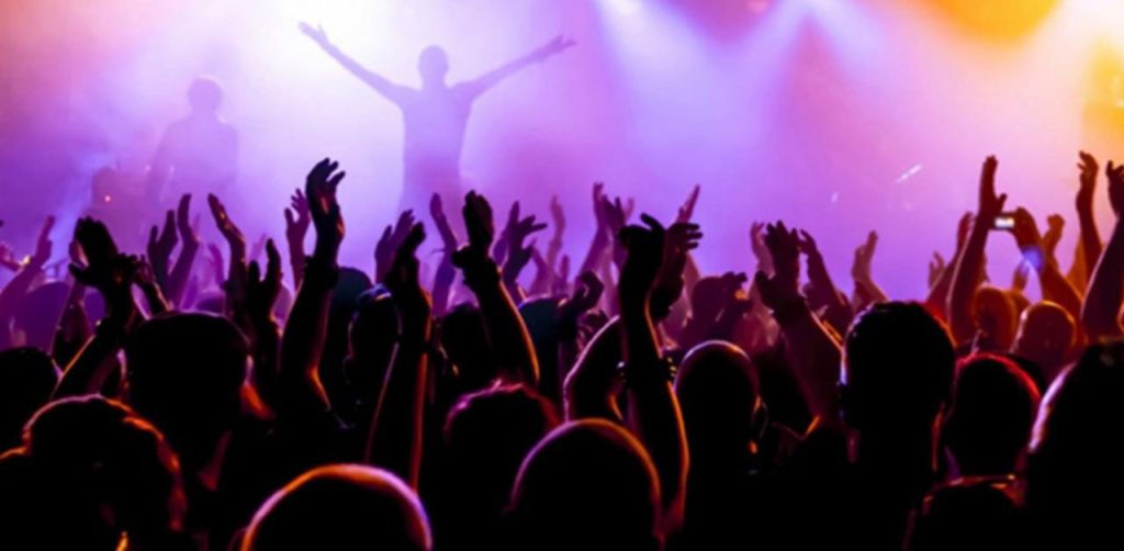 Συναυλίες και παραστάσεις από τις 15 Ιουλίου – Ποιοι πρέπει να φορούν μάσκες