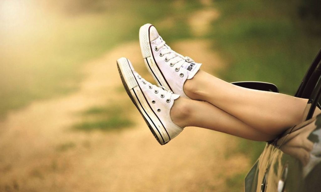 Παπούτσια που μυρίζουν άσχημα: Έξι λύσεις για να εξουδετερώσετε τη δυσοσμία