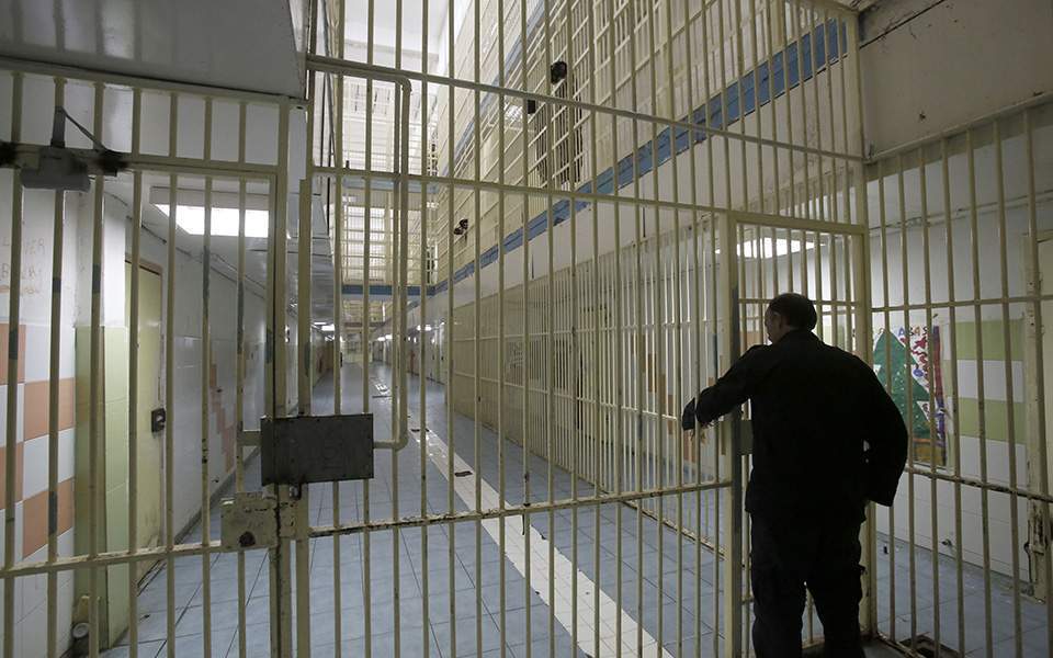 Κύκλωμα επίορκων υπαλλήλων διακινεί ναρκωτικά στις φυλακές λόγω κορωνοϊού – Τι αναφέρει η Αστυνομία