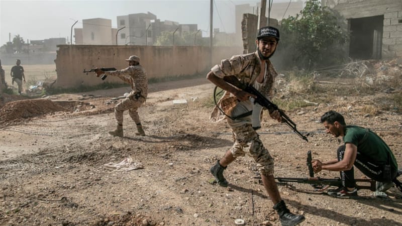 Λιβύη: Συνεχίζονται οι μάχες δυτικά της Τρίπολης – Ο LNA ισχυρίζεται ότι κατέρριψε ακόμα ένα τουρκικό UAV