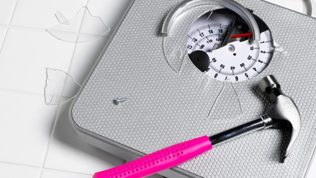 Τρεις πιθανές αιτίες που παίρνετε κιλά χωρίς να τρώτε πολύ