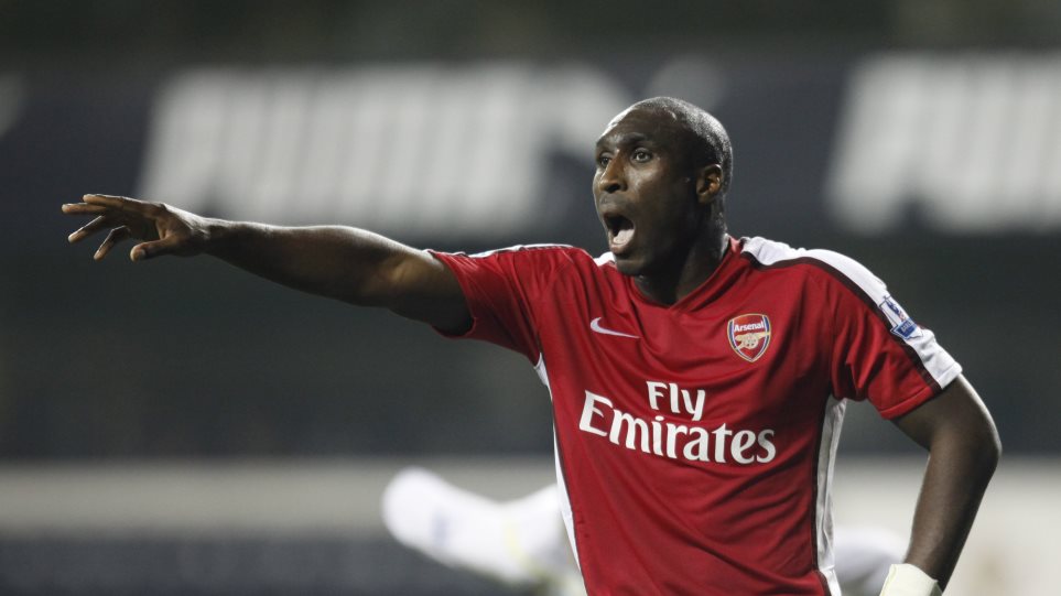 Κορυφαίος παίχτης της Άρσεναλ αναρωτιέται: «Μήπως ο κορωνοϊός ήταν ένα σχεδιασμένο λάθος;» (φωτό)