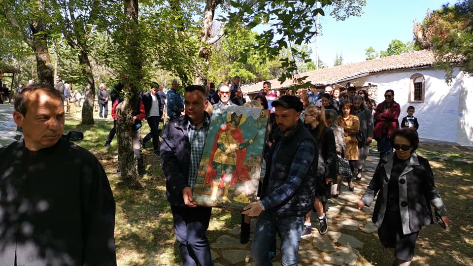 Κοζάνη: Οι πιστοί τίμησαν τον Άγιο Χριστόφορο και λιτάνευσαν την εικόνα (βίντεο)