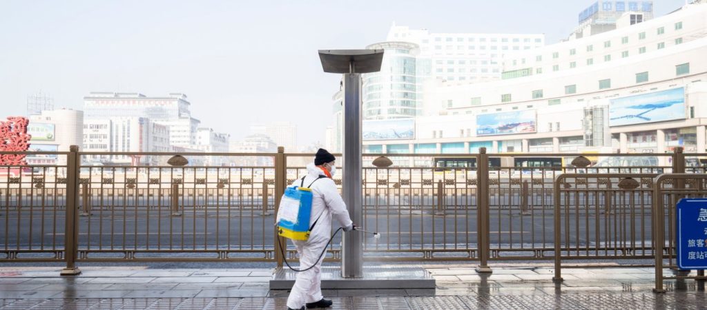 Γερμανικό Ifo: «Η κρίση του κορωνοϊού φαίνεται στην αγορά εργασίας – Οι εταιρείες προχωρούν σε περικοπές»