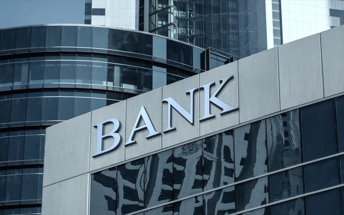 Handelsblatt: «Ο κορωνοϊός έχει αρνητική επίδραση στις ελληνικές τράπεζες»