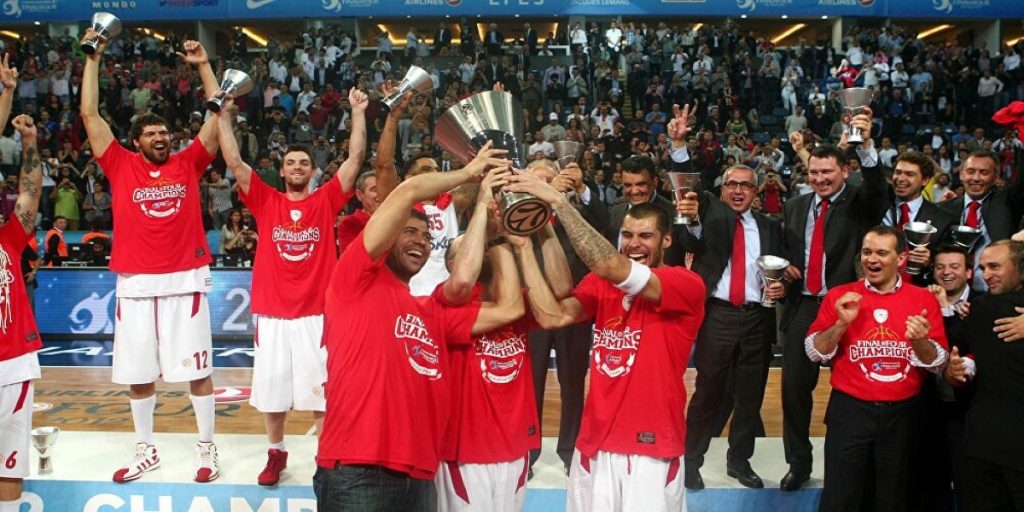 Σαν σήμερα η ερυθρόλευκη «άλωση» της Κωνσταντινούπολης – Η ιστορική κατάκτηση της Euroleague (βίντεο)