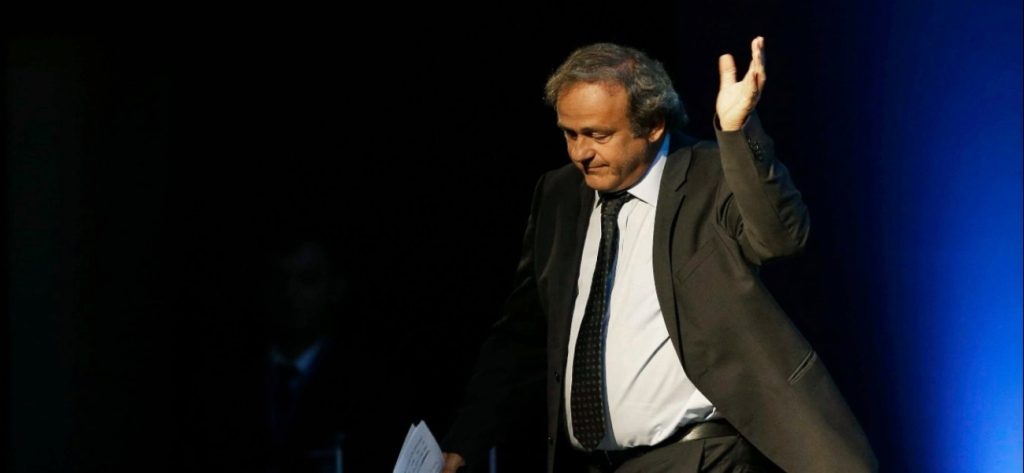 «Εμφύλιος» στο παγκόσμιο ποδόσφαιρο: Την παραίτηση του προέδρου της FIFA ζητάει ο Μ. Πλατινί