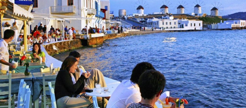 Καθίζηση στον ελληνικό τουρισμό: Οι χώρες που αποδίδουν τα περισσότερα έσοδα – «Σαμποτάζ» από την Γερμανία