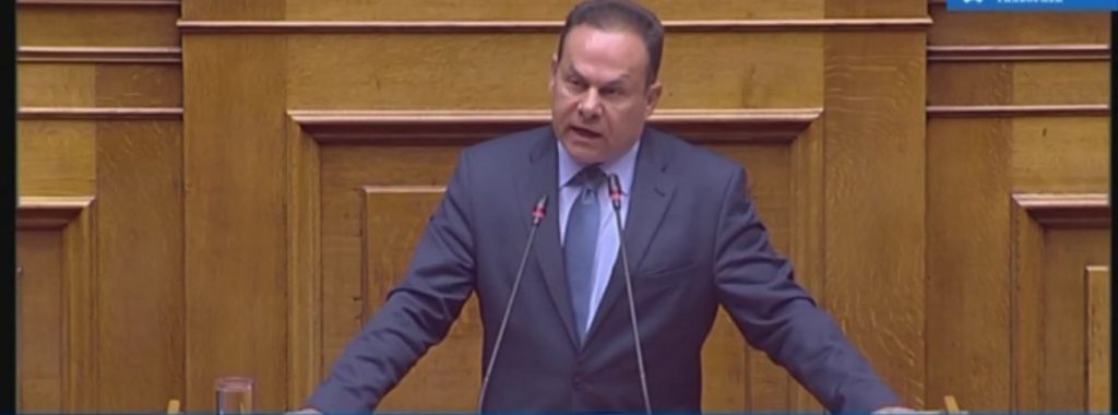 Στρατηγός Ν.Μανωλάκος: Δώρισε 100 προσωπίδες στο Δ΄ Σώμα Στρατού στον Έβρο