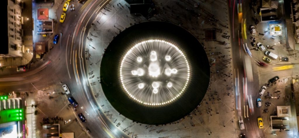 ΣΥΡΙΖΑ για φιέστα στην Ομόνοια: «Τελικά ο κορωνοϊός κολλάει μόνο σε Αγ. Παρασκευή και Κυψέλη»