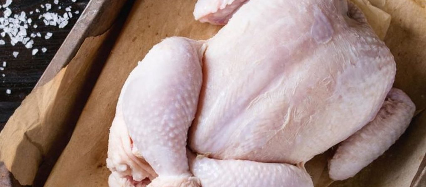Τι είναι αυτές οι λευκές ρίγες στο ωμό κοτόπουλο; – Τι πρέπει να προσέχετε (βίντεο)