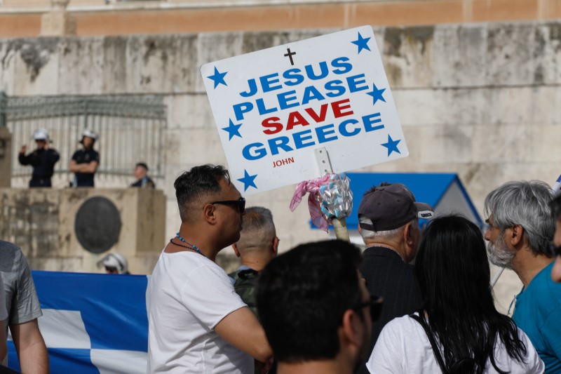 Μεγάλες συγκεντρώσεις σε Αθήνα & Θεσσαλονίκη κατά των απαγορεύσεων & των παραβιάσεων ατομικών δικαιωμάτων