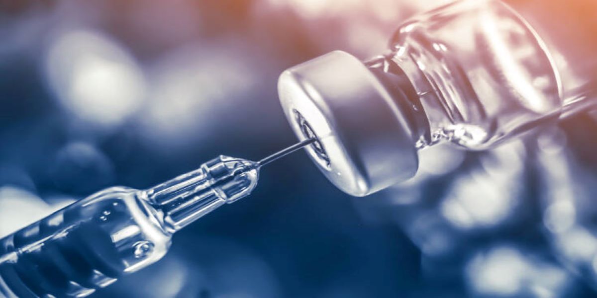 Βρετανία: Ακόμα μεγαλύτερες ελπίδες «γεννάει» το πειραματικό εμβόλιο του Πανεπιστημίου της Οξφόρδης