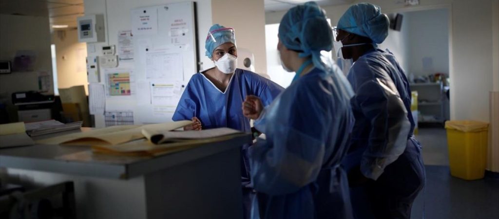 Η Γαλλία δίνει αφορολόγητο  «μπόνους» έως 1.500 ευρώ στους νοσηλευτές