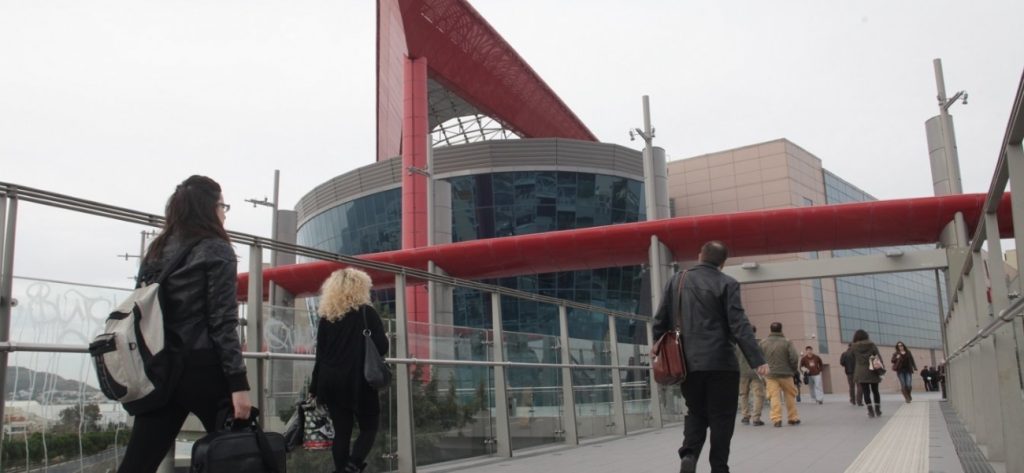 Καυστικό σχόλιο ΣΥΡΙΖΑ για το άνοιγμα των μεγάλων πολυκαταστημάτων