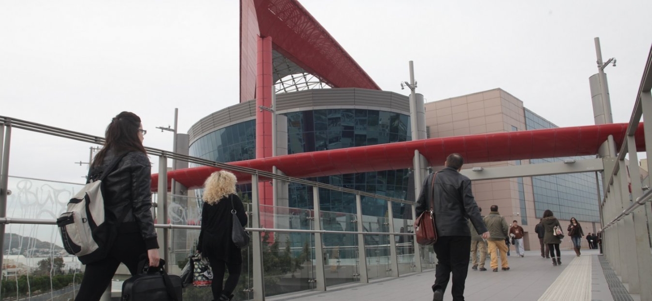 Καυστικό σχόλιο ΣΥΡΙΖΑ για το άνοιγμα των μεγάλων πολυκαταστημάτων