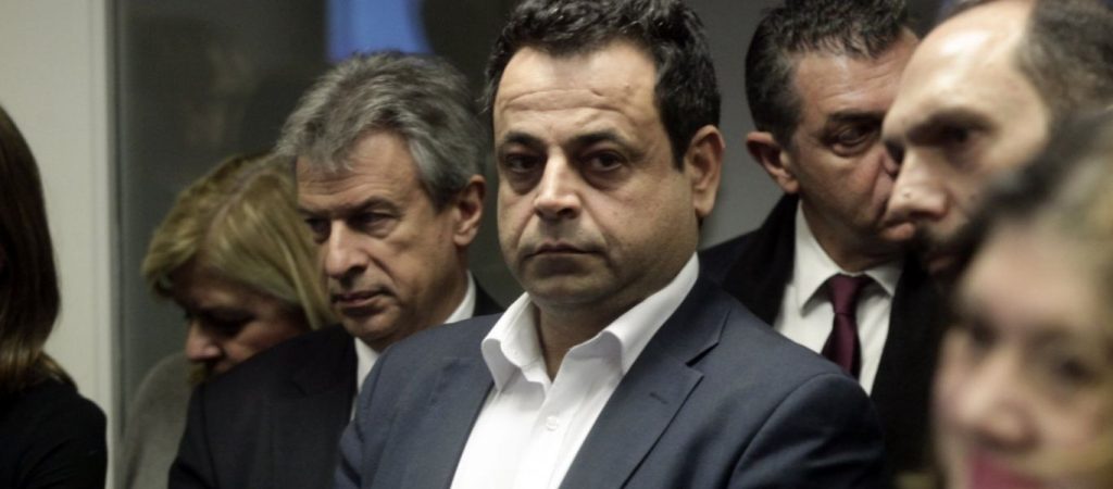 Ν.Σαντορινιός: «Η κυβέρνηση δεν έχει λάβει μέτρα για τη στήριξη των μικρομεσαίων επιχειρήσεων στα νησιά»