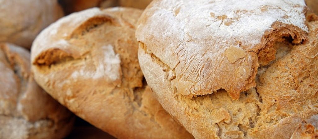 Αυτός είναι ο λόγος που δεν πρέπει ποτέ να αφήνεις το ψωμί στον πάγκο της κουζίνας