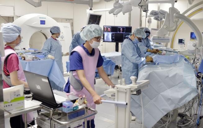 Στην Ιαπωνία οι εργαζόμενοι στα νοσοκομεία βάζουν ξανά και ξανά τις ίδιες μάσκες
