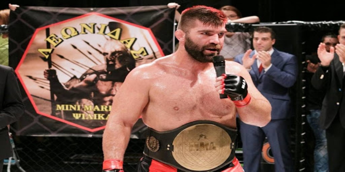 Γιάννης Αρζουμανίδης: Ο αθλητής του MMA που μπαίνει στην «μάχη» με ποντιακή λύρα (βίντεο)