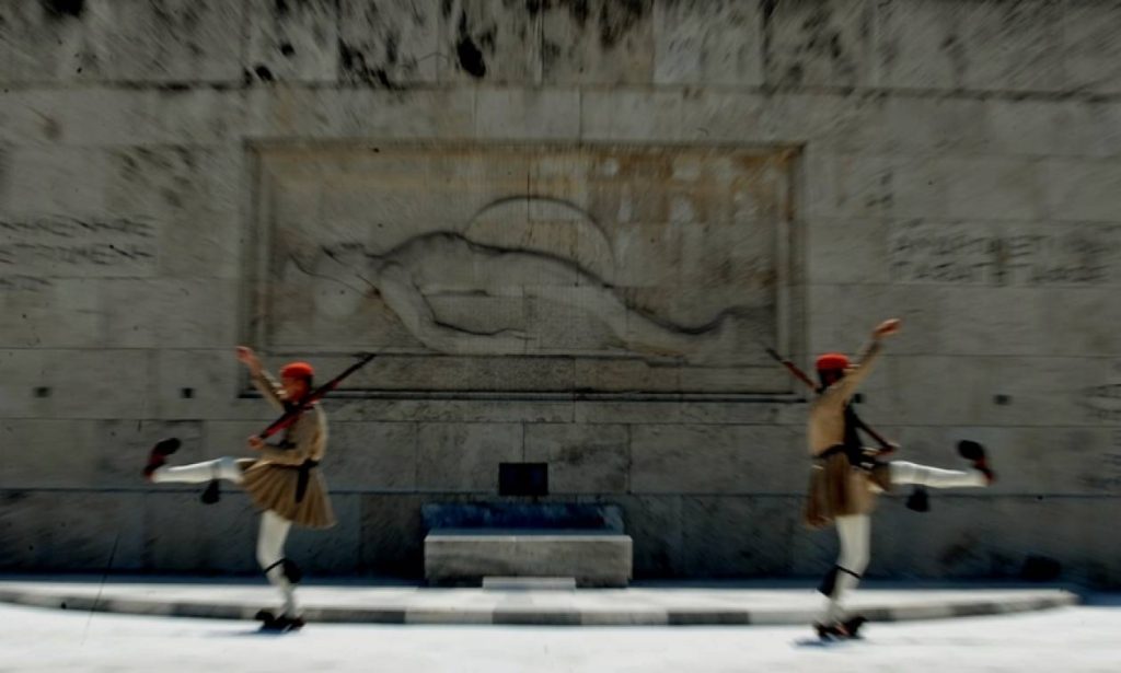 Το 39% των Ελλήνων αισθάνεται ντροπή & οργή για το παρόν & το μέλλον της χώρας αλλά όλοι υποστηρίζουν την κυβέρνηση