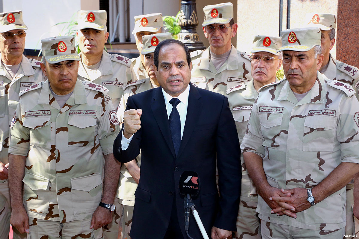 Αλ Σίσι σε αιγυπτιακές ΕΔ: «Ετοιμαστείτε για πόλεμο»