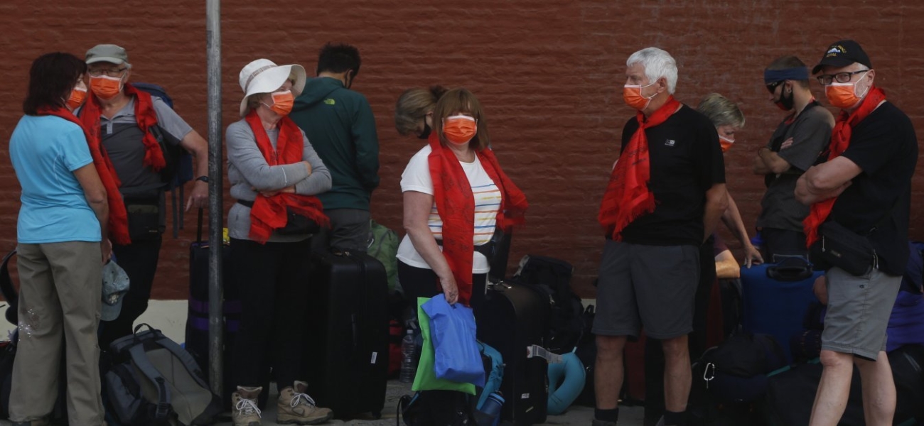 Αισιοδοξία στην Βρετανία: Μειώνεται ο ρυθμός αύξησης νεκρών και κρουσμάτων