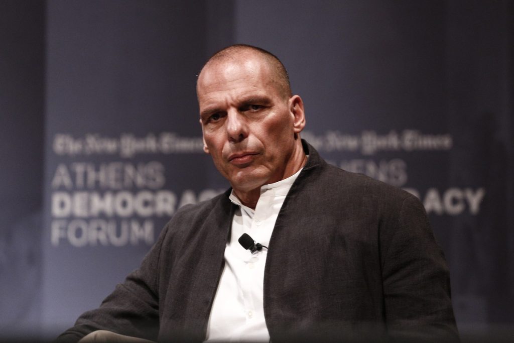 Γ.Βαρουφάκης: «Η συμφωνία Μέρκελ-Μακρόν οδηγεί σε 5ο μνημόνιο»