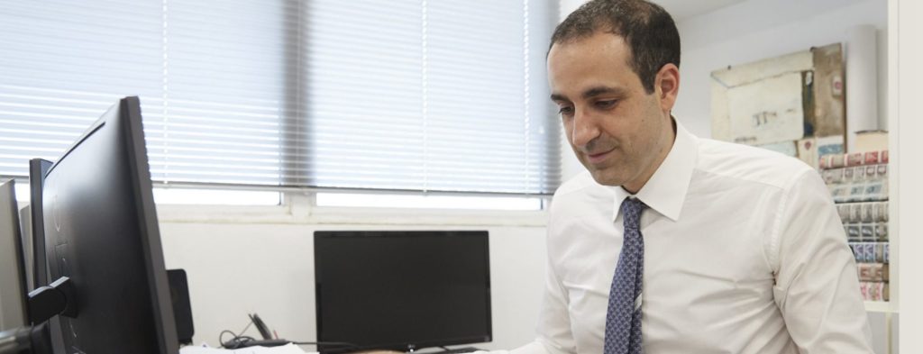 «Έσπασε τα κοντέρ»: Ο υπουργός που παίρνει τα… περισσότερα retweets από το δεξί χέρι του πρωθυπουργού