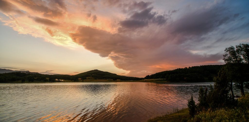 Καιρός: Σε ποιες περιοχές θα σημειωθούν βροχές – Μικρή πτώση της θερμοκρασίας