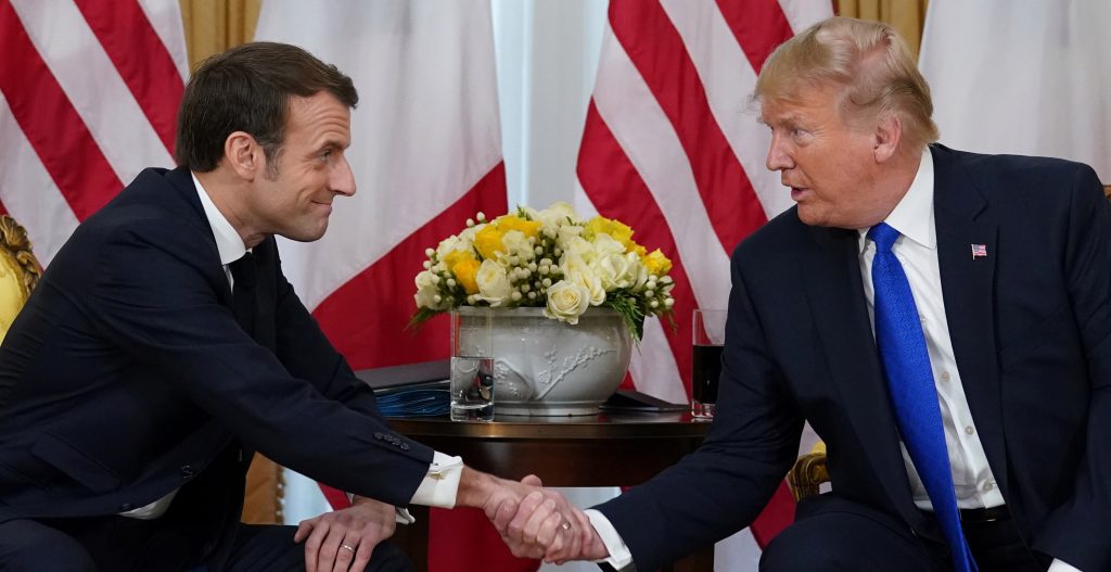 Ν. Τραμπ – Ε. Μακρόν: Συμφώνησαν στην ανάγκη για αποκλιμάκωση στη Λιβύη