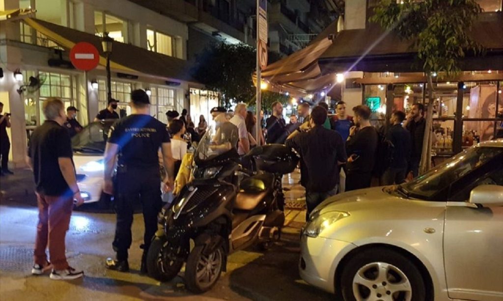 Δεν τους σταματά κανείς: Πάρτι με ποτό στα όρθια και μουσική με ειδικό εξοπλισμό έκαναν οι Θεσσαλονικείς (βίντεο-φωτο)