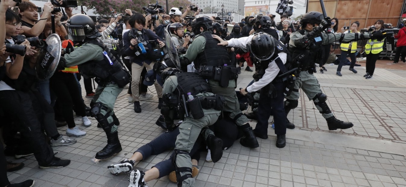Χονγκ Κονγκ: Η Κίνα εντείνει την επίθεση και απαγορεύει την απόσχιση με νόμο – Ετοιμάζονται νέες διαδηλώσεις