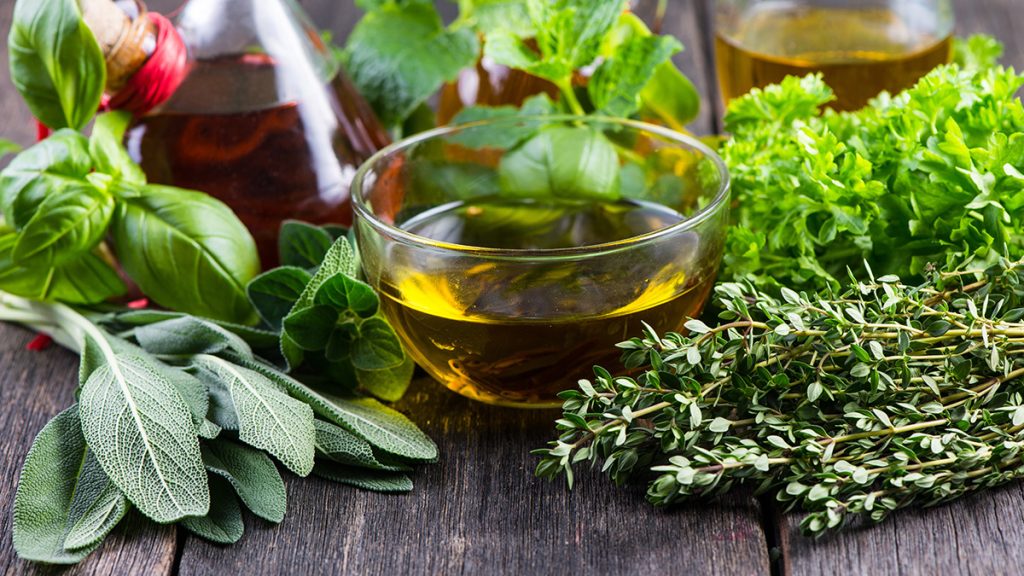 Οκτώ βότανα που μειώνουν την πίεση του αίματος και βοηθούν στη ρύθμιση της υπέρτασης