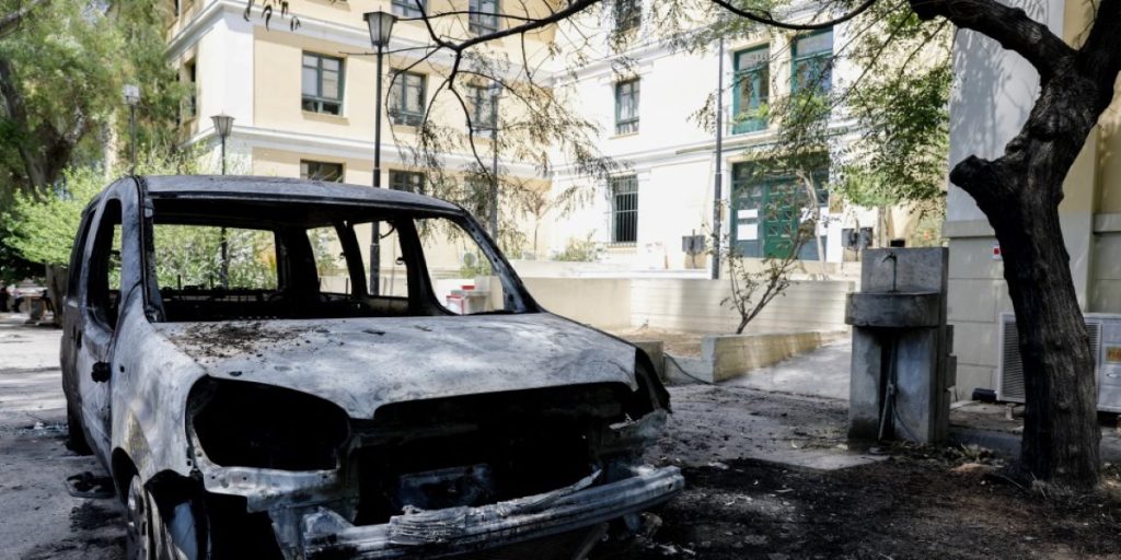 Η Ένωση Εισαγγελέων για την εμπρηστική επίθεση στην Ευελπίδων